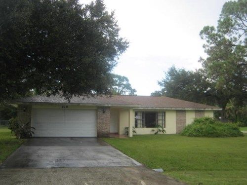 629 Kenwood St NE, Palm Bay, FL 32907