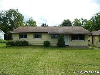 108 Maple Ave, Chardon, OH 44024