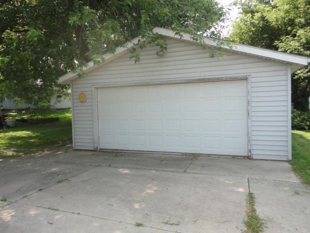 216 N Madison St, Waupun, WI 53963