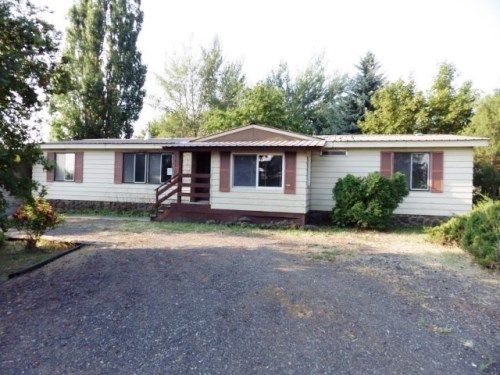 325 E Spokane Avenue, Reardan, WA 99029