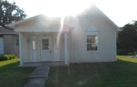 219 Illinois St, Shirley, IN 47384