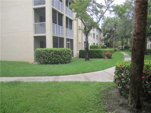 440 S PARK RD # 4-105, Hollywood, FL 33021