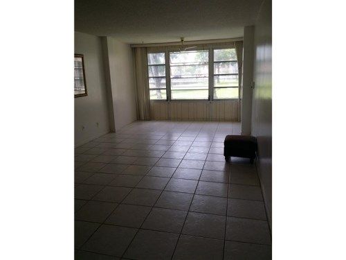 9380 SUNRISE LAKES BL # 106, Fort Lauderdale, FL 33322