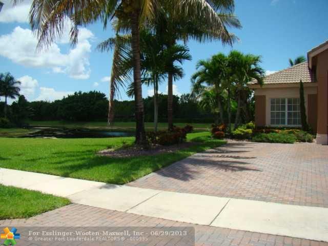 6333 110TH AVE, Pompano Beach, FL 33076