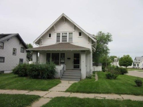 1217 N Burlington Ave, York, NE 68467