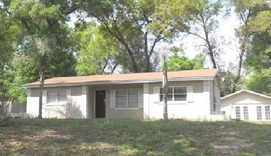 587 E Oakwood Avenue, Orange City, FL 32763