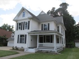 1911 N Grant Ave, Springfield, MO 65803