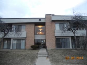 915 Countryside Dr #104, Palatine, IL 60067