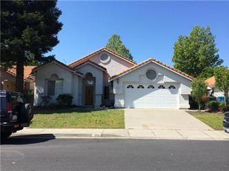 218 Sungate Ct, Vacaville, CA 95688