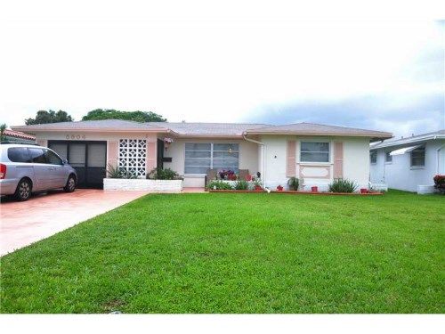 5804 NW 70 AV, Fort Lauderdale, FL 33321