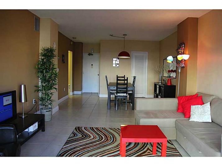 1965 S OCEAN DR # 3B, Hallandale, FL 33009