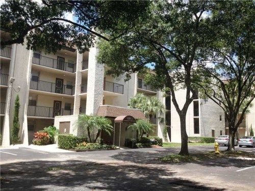 9235 LAGOON PL # 112, Fort Lauderdale, FL 33324