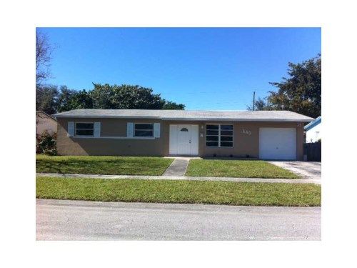 640 SW 68 TE, Hollywood, FL 33023