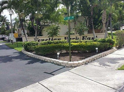 926 NE 27 AV # 926, Hallandale, FL 33009