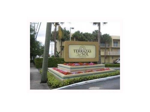 2780 W 76 ST # 203, Hialeah, FL 33016