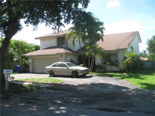 821 SW 95 TE, Hollywood, FL 33025