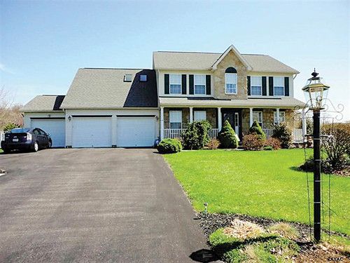 118 S. Allwood Dr., Hanover, PA 17331