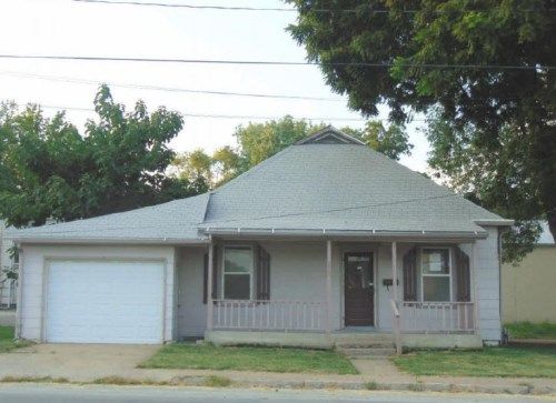 211 W Ohio Street, Clinton, MO 64735