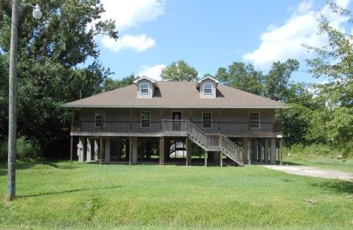 9372 Cain St, Coden, AL 36523