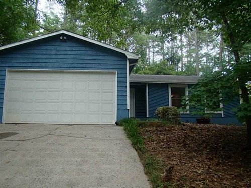 135 Sheringham Drive, Roswell, GA 30076