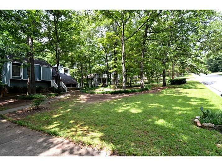 1951 Kinridge Road, Marietta, GA 30062