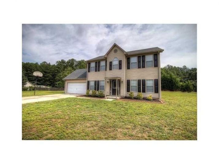 3715 Cobblestone Drive, Loganville, GA 30052