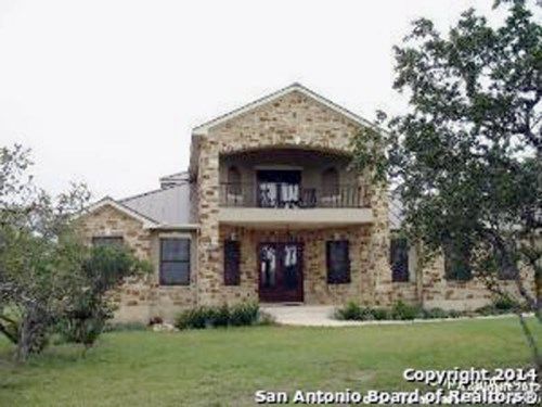 379 PRIVATE RD 4731, Castroville, TX 78009