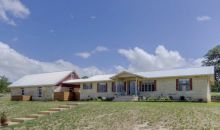 211 River Oaks Road Comfort, TX 78013