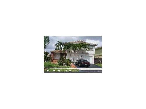 922 NW 106 AV, Miami, FL 33172