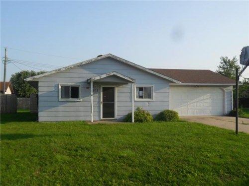 603 Locust St, Wapello, IA 52653