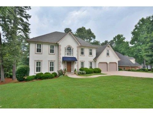 2910 Willow Green Court, Roswell, GA 30076