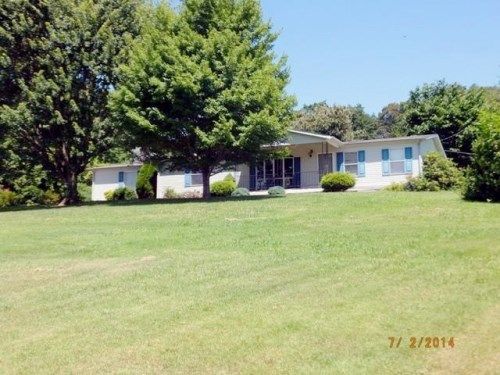 1367 Warrensburg Road, Whitesburg, TN 37891