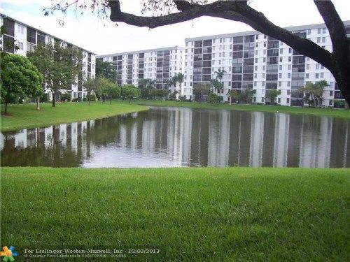 2228 N Cypress Bend Dr # 104, Pompano Beach, FL 33069