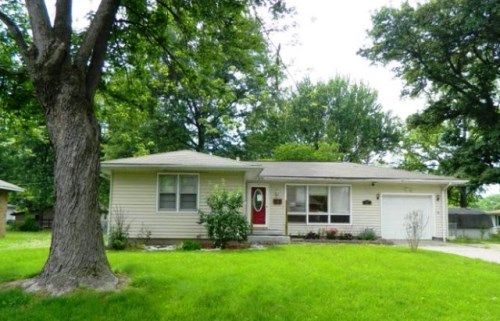 415 Albers Pl, Bethalto, IL 62010