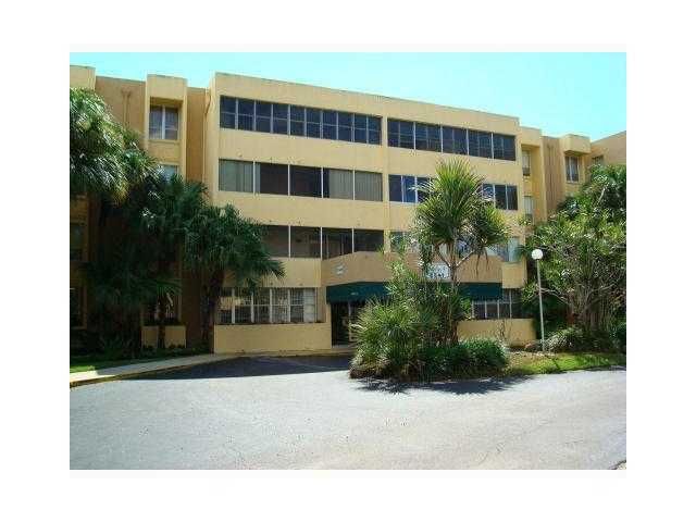 6821 SW 147 AV # 1D, Miami, FL 33193