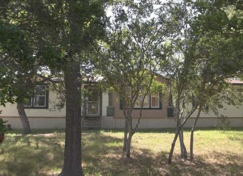 525 County Road 3820, San Antonio, TX 78253