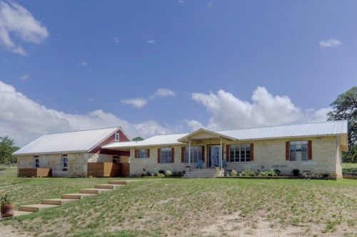 211 River Oaks Road, Comfort, TX 78013