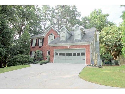 1820 Oak Wind Lane, Buford, GA 30519