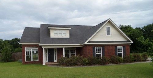 105 Rosewood Dr, Dothan, AL 36301