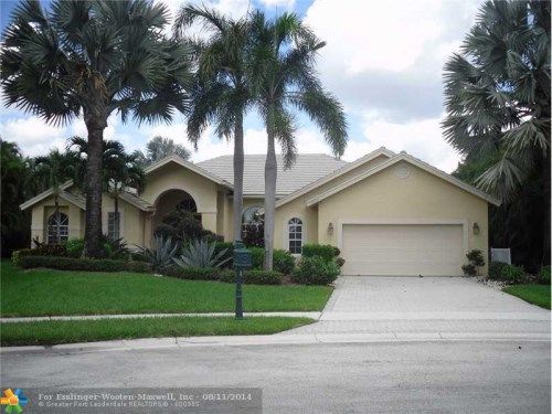 8017 DESMOND DR, Boynton Beach, FL 33472