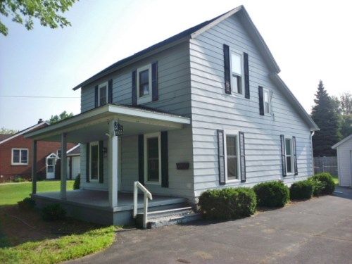 605 Pine St, Essexville, MI 48732