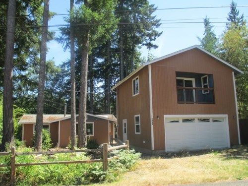 680 E Creekside Drive, Belfair, WA 98528