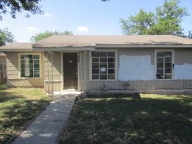 2403 Rivas St, San Antonio, TX 78228