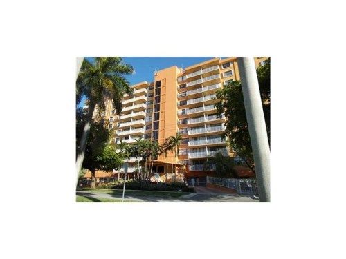 2450 NE 135 ST # 805, Miami, FL 33181