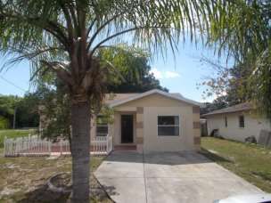 1721 2nd St SE, Ruskin, FL 33570