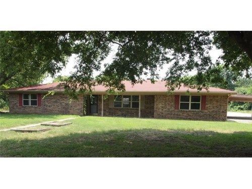 200 Weakes St, Eustace, TX 75124