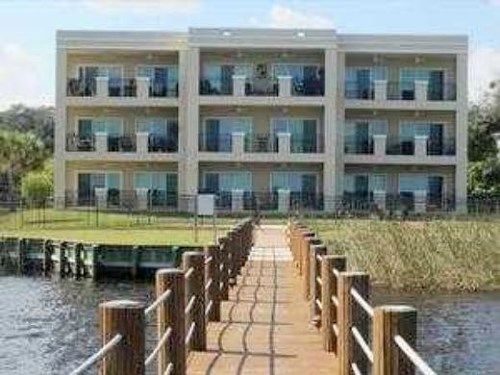 Bay St #103, Green Cove Springs, FL 32043