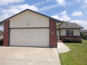 1456 E Sunset Ct, Goddard, KS 67052