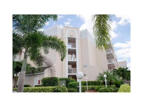 10382 NW 24 PL # 203, Fort Lauderdale, FL 33322