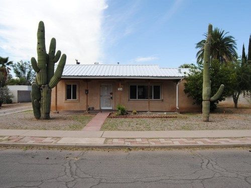 3984 E Desmond Lane, Tucson, AZ 85712